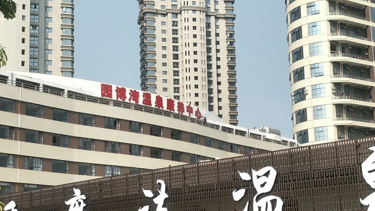 　　廈門集美廣告公司提供廣告招牌制作,標(biāo)識標(biāo)牌制作,發(fā)光字制作,樓頂樓體標(biāo)識大字制作,地產(chǎn)施工圍擋,公司LOGO形象墻設(shè)計制作安裝等服務(wù)